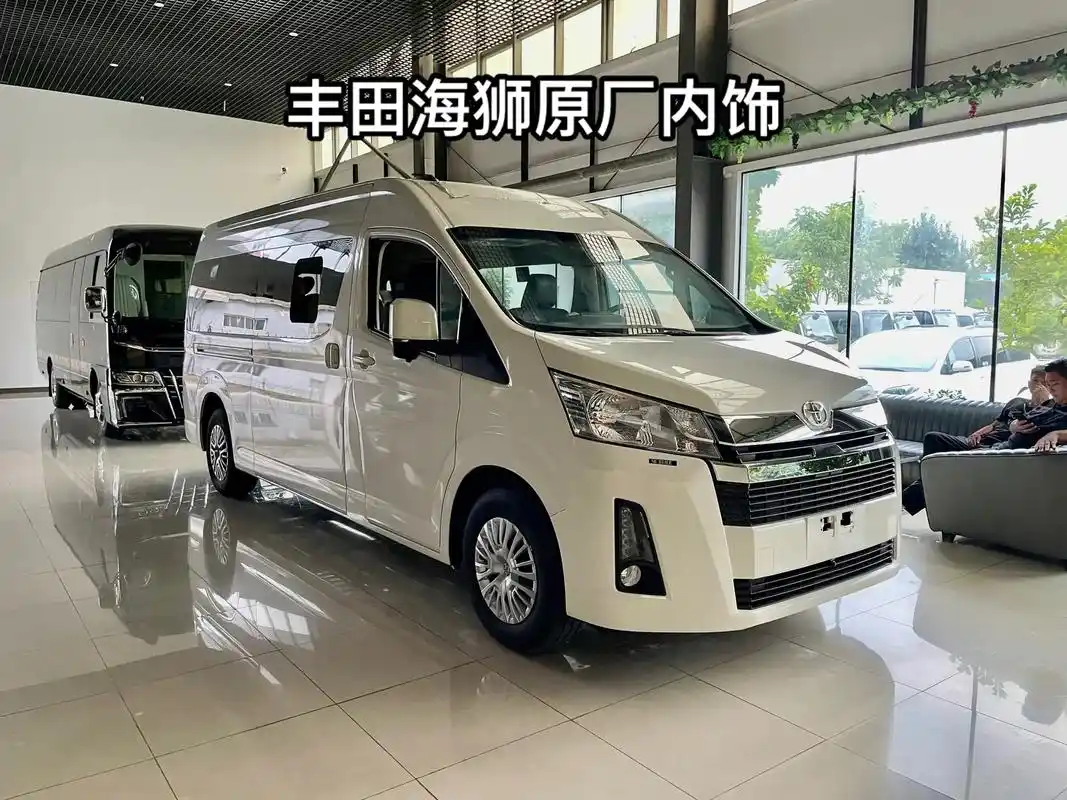 纯进口丰田海狮9座原厂内饰.丰田海狮gl版,3.5排量6缸, - 抖音