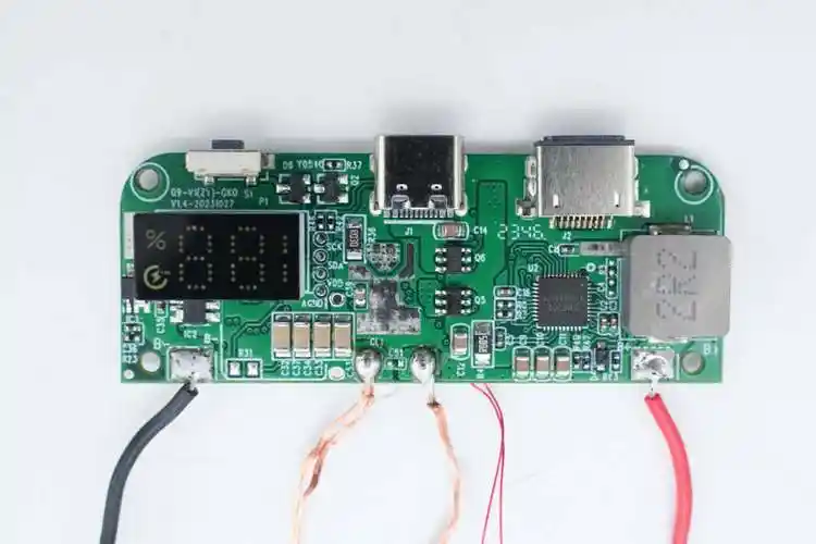 没想到这个品牌还做充电宝,拆解看看做工用料如何