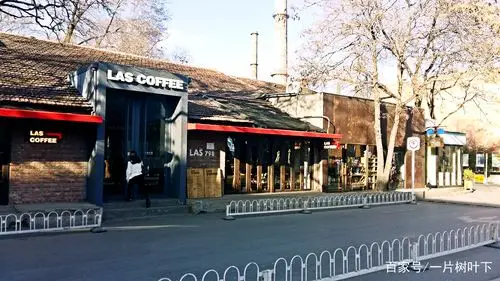 在艺术园区逛累了的话,还可以在园区内的创意餐馆或者咖啡厅,静静地