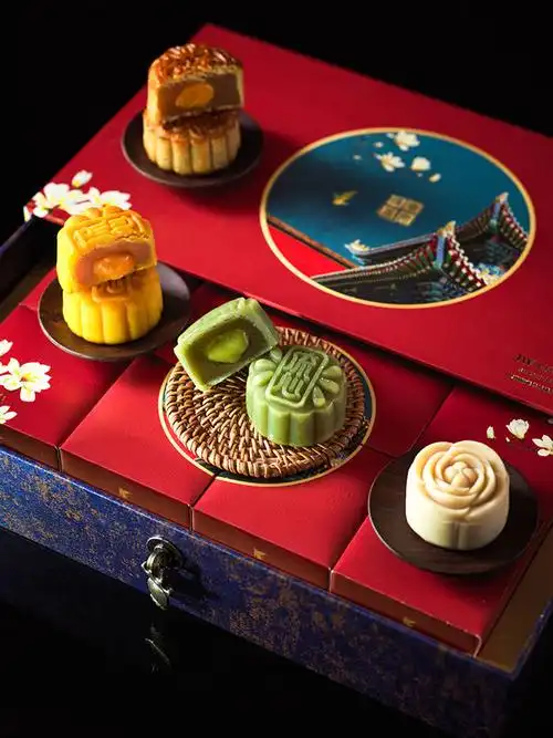 深圳前海华侨城jw万豪酒店呈献宫迎禧月月饼礼盒