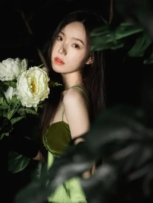 纯欲风写真又森系又带点小性感