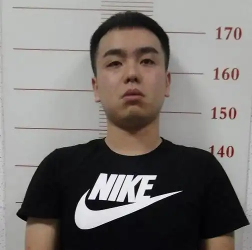 关于公开征集叶茂林薛红星等人违法犯罪线索的通告附嫌疑人照片