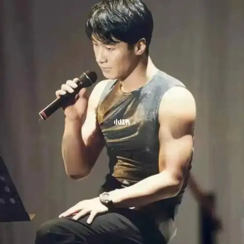 黎明当年的身材很好看