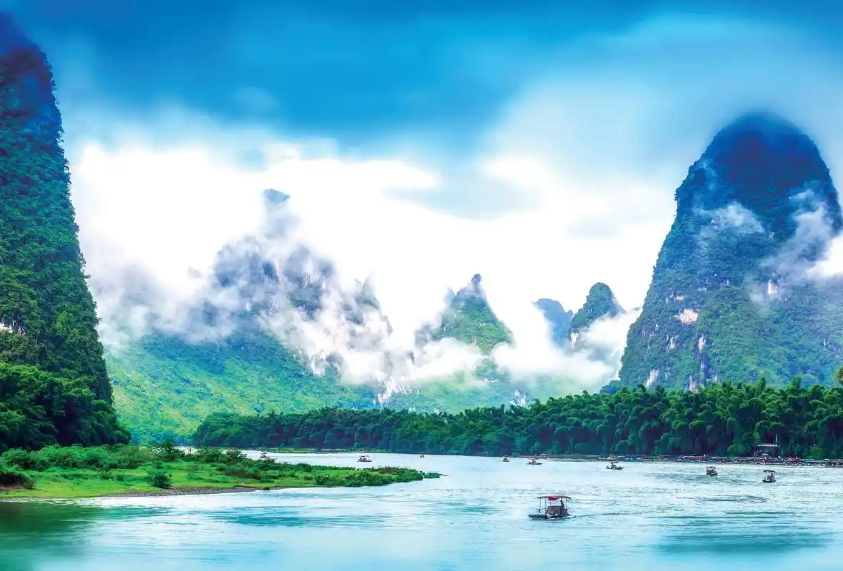 桂林:百里漓江如画来