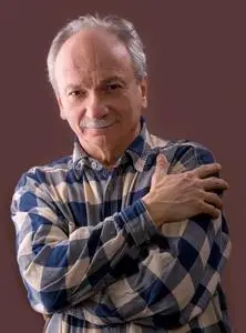 聪明的老头微笑的老人画像照片