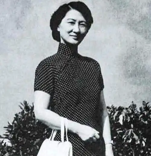 谷瑞玉:与张学良离婚后,未再改嫁,家里放满张年轻时的照片