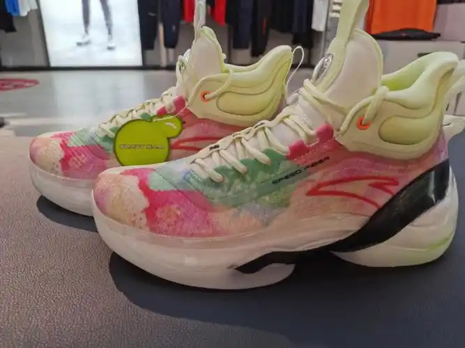 安踏"kt7"四果汤配色来嘞