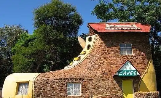 这些奇葩搞笑的房子,最后一张是外星人设计的吧!_新浪看点