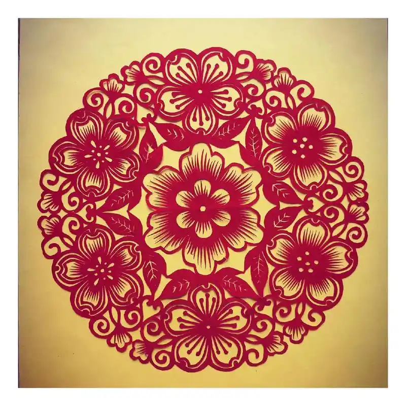 我的手工剪纸 作品,感恩遇到每位看客 剪一幅六朵花三中花纹 - 抖音