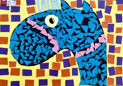 课程内容:1,了解马赛克艺术的百科知识;2,学会用几何体色块进行装饰;3