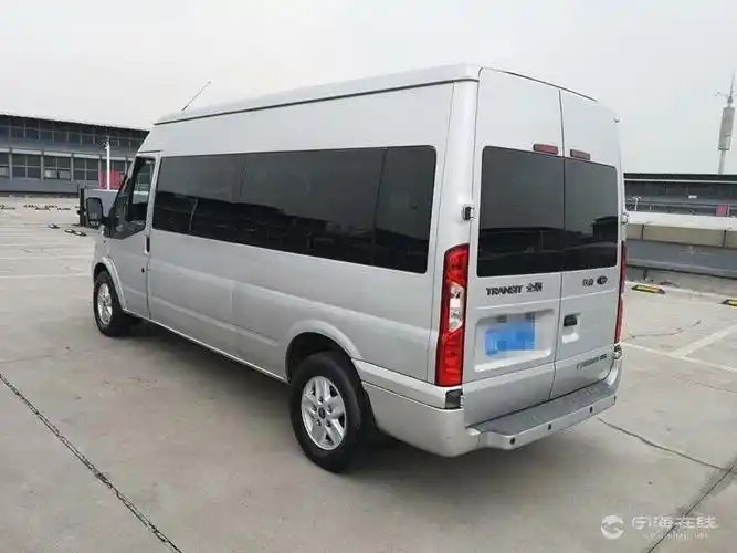 江铃全顺新时代9座加长豪华版【14.5万】