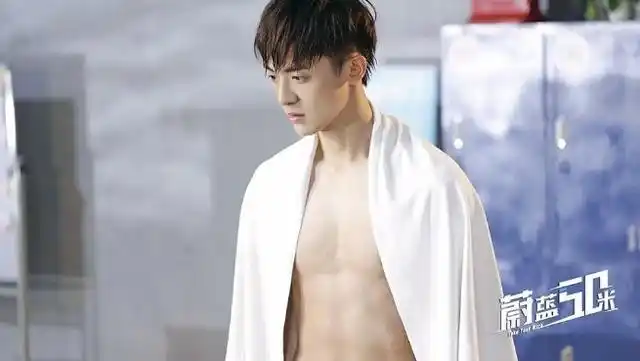 隐藏版肌肉男神四:罗云熙