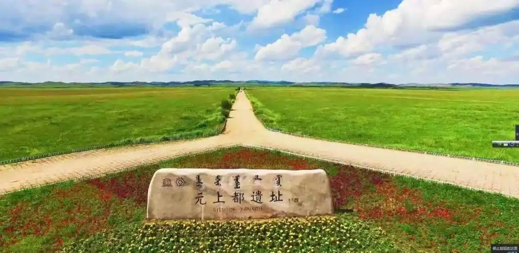 蒙古人皈依黄教初期所建的大型寺院,也是内蒙古少有的不设活佛的寺庙