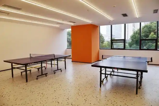 同时社区将在这块空间内开展书香雅苑,手工沙龙等活动