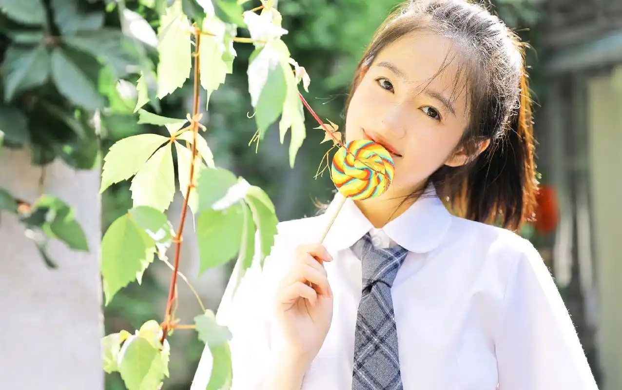 "美少女"汤梦佳:青春靓丽,甜美迷人