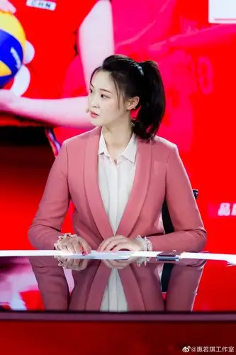 原创惠若琪想说的女排精神:绝不低头