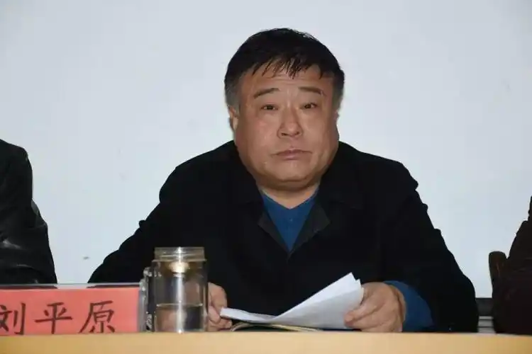 沙河二中党总支开展一月份主题党日活动