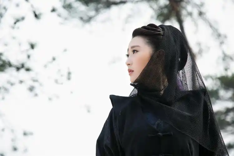 楚月天下粮田获赞武术担当尽展侠女柔肠