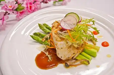 法式香橙焗银鳕鱼背景