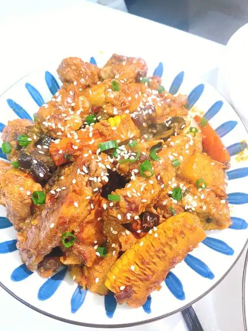超简单玉米排骨鸡翅煲