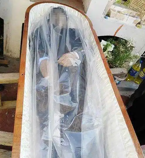 殡仪馆因家属欠费扣押逝者遗体三年致尸身腐烂