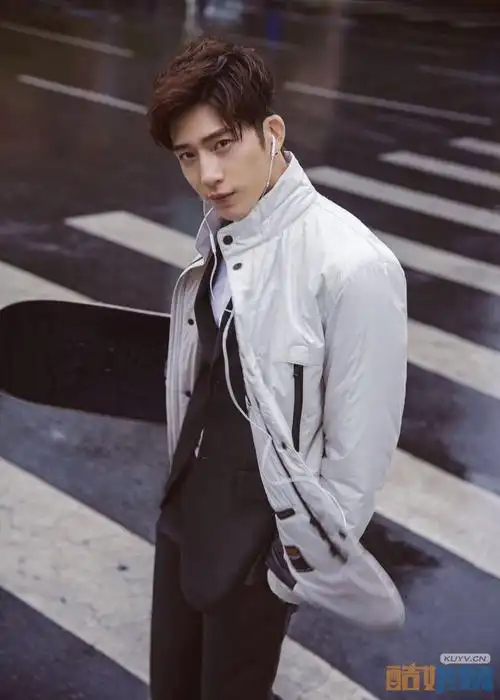 井柏然,中国内地明星,明星井柏然帅气写真