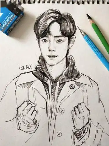 小飞侠才艺倍出 铅笔手绘肖战日常剪影