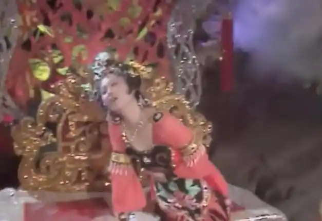 铁扇公主王凤霞在现实生活中嫁给孙悟空因乳腺癌而香消玉殒