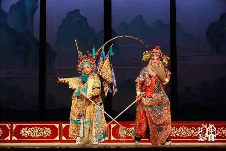 豫剧对花枪大轴登场第四届中国豫剧节完美收官