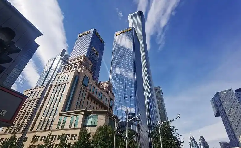 正大中心外立面