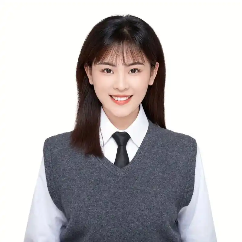 在生活中,一寸白底免冠证件照用于各种证件照以及考试或招聘申请.