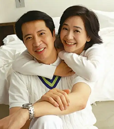 【图】欧阳龙和傅娟因戏生情 一家五口幸福美满