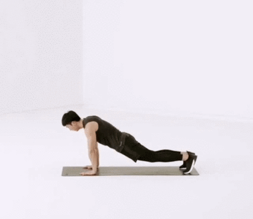 项目3:支撑收腹跳功能:锻炼腹部力量 一,二年级 次数:每组5次完成3组