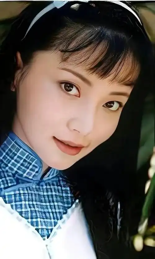 李钰情深深雨蒙蒙饰演方瑜