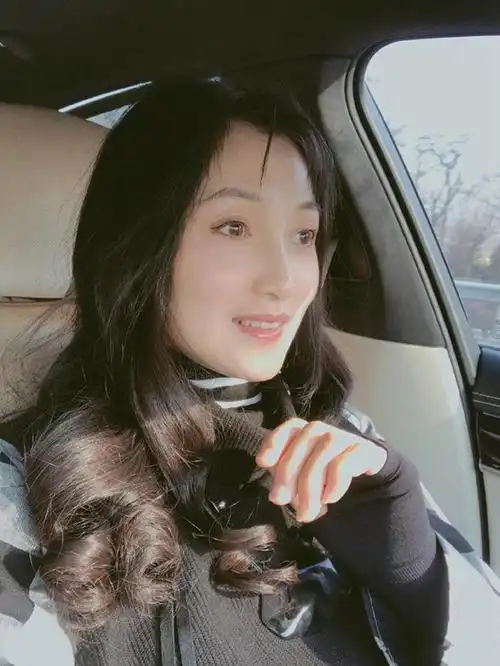 林芳兵个人资料简介:演"杨贵妃"一战成名,退圈后和丈夫恩爱30年,儿子