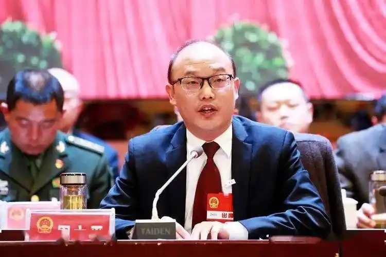 聚焦叙永两会县十七届人大五次会议闭幕周之平当选县人大常委会主任