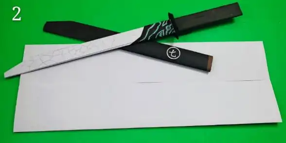 1,拿一张21x30cm的长方形白色纸,宽度对折后打开.怎么用纸做魔刀千刃