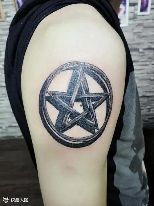 铜圈五角星_纹身图案手稿图片_凌云刺客的纹身作品集