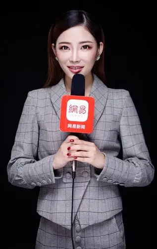 新闻主播谭冰颖:倔强中的华丽转身