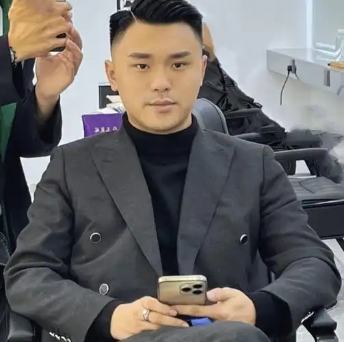 突发网红八面佛遭8人围殴眼睛差点被弄瞎侦探悬赏100万美元