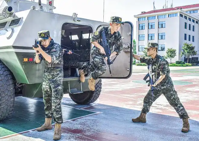 新戎装新起点 21式夏季作训服正式亮相武警湖南总队某部|军装|迷彩