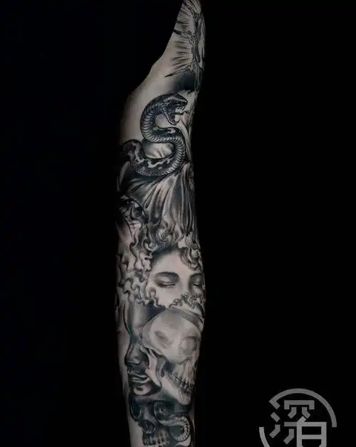 七宗罪-色欲纹身图片_手臂手部欧美写实蛇纹身图案