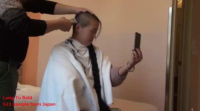 美女剃光头刮面毛修眉毛视频在线观看 - 西瓜视频