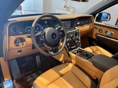 2020款劳斯莱斯库里南 港口现车特惠价直销