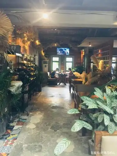 房,楼上也是,格调和格局都是非常有情调,随便拿出手机一拍都是一幅画