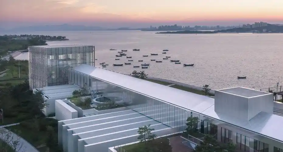 艺厘米 | tag·西海美术馆,15年后"青岛有消息"