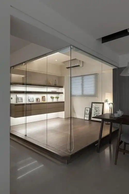 客厅玻璃隔断效果图