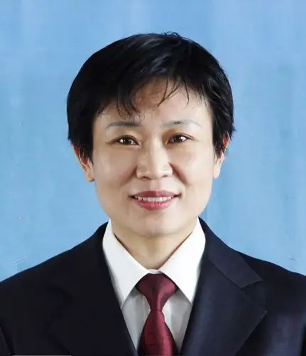 曹立华,副院长,主任医师,专家委员会委员,肝病,感染病专家 .双本科.