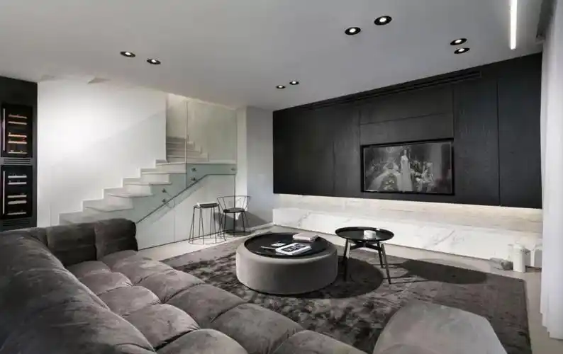 那些喜欢淡雅简约的人客厅装修灰色怎么用