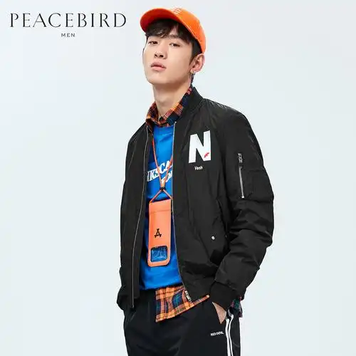 热销太平鸟男装外套